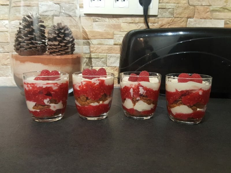 Cliquez pour zoomer ! Tiramisu aux framboises et spéculoos Thermomix par indra_4