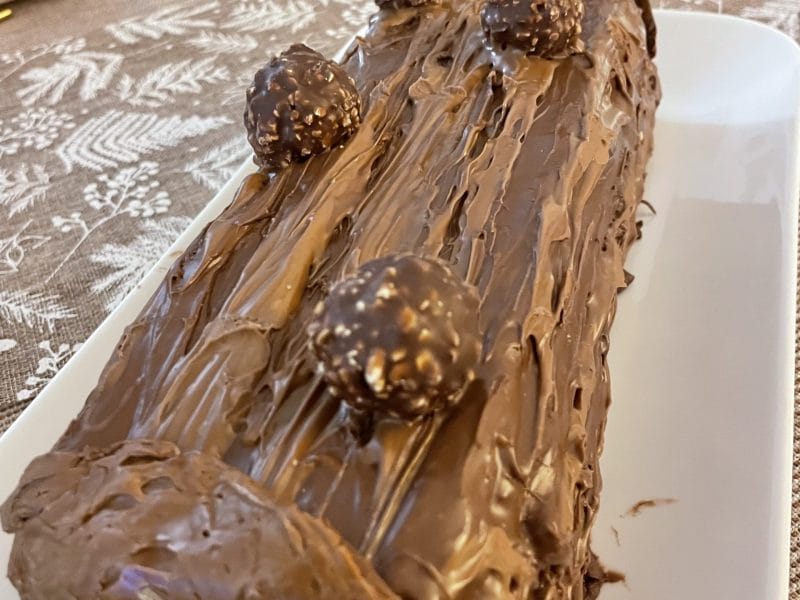 Cliquez pour zoomer ! Bûche Ferrero Rocher Thermomix par cerise_coconut