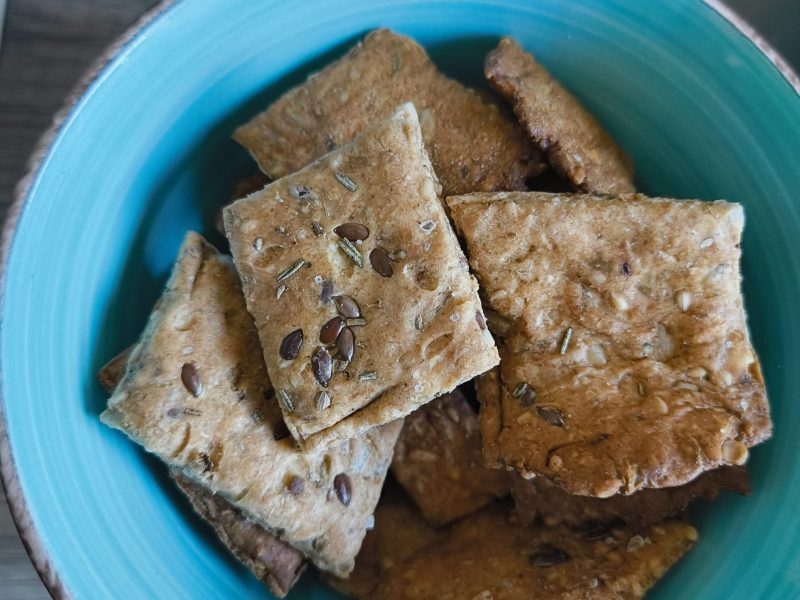 Cliquez pour zoomer ! Crackers salés à l’emmental et aux graines Thermomix par Estelle1812