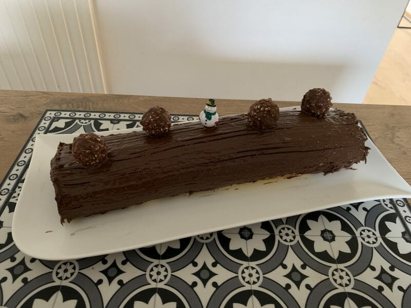 Cliquez pour zoomer ! Bûche Ferrero Rocher Thermomix par anso1987