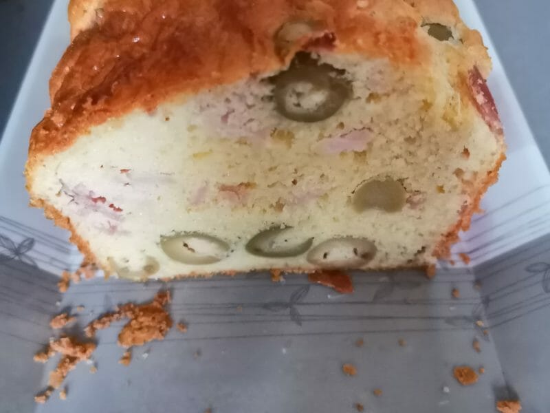 Cliquez pour zoomer ! Cake salé jambon fromage et olives Thermomix par Malory