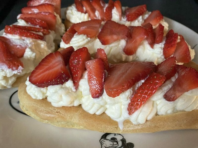 Cliquez pour zoomer ! Éclairs fraises chantilly Thermomix par ninicook77