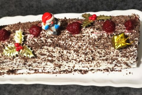 Cliquez pour zoomer ! Bûche forêt noire Thermomix par laetitiasana67