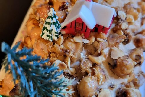 Cliquez pour zoomer ! Bûche pralinée aux éclats de noisettes caramélisés Thermomix par ilana_3