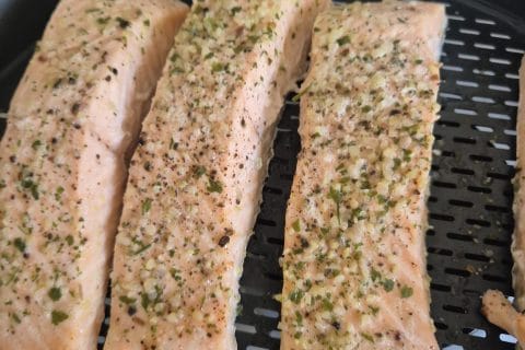 Cliquez pour zoomer ! Saumon sur purée de brocolis Thermomix par anais_411