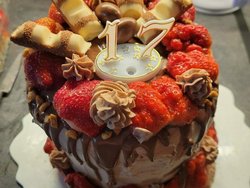 Cliquez pour zoomer ! Layer cake Kinder Bueno Thermomix par eglantine_7