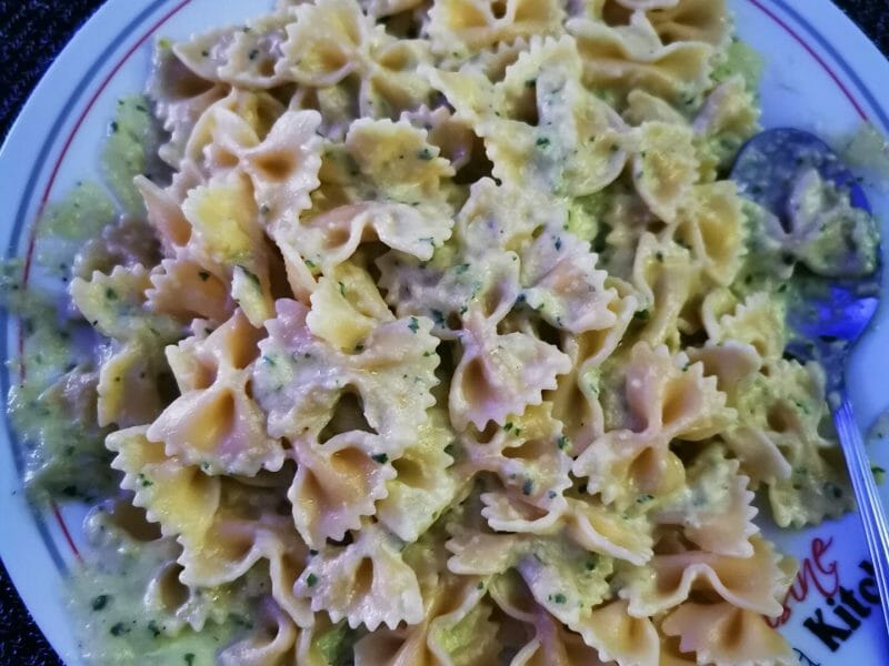 Cliquez pour zoomer ! Farfalle à la crème de courgettes Thermomix par aymen933