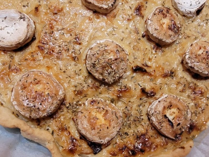 Cliquez pour zoomer ! Quiche oignons, chèvre et miel Thermomix par melanie_513