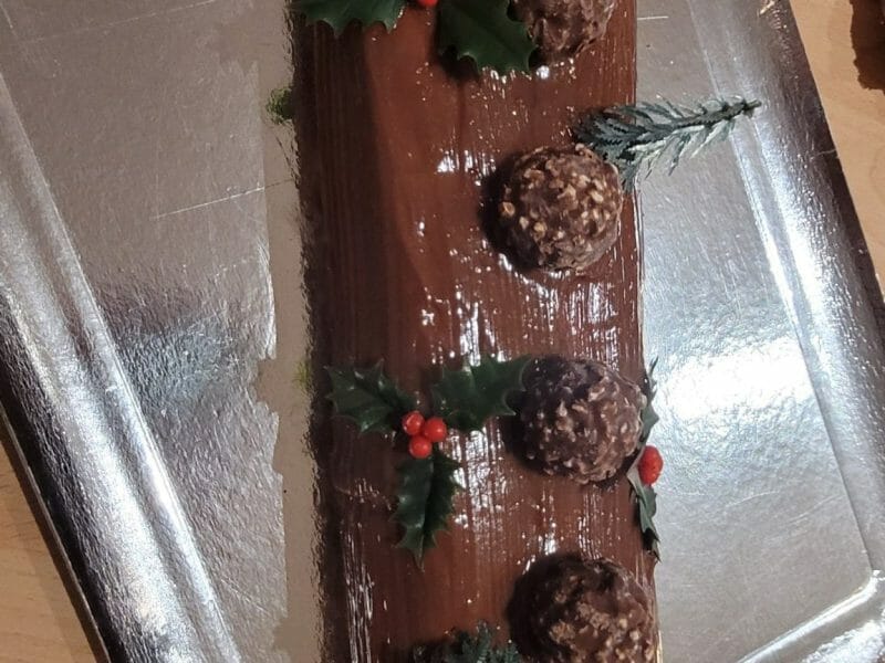 Cliquez pour zoomer ! Bûche Ferrero Rocher Thermomix par melanie_513