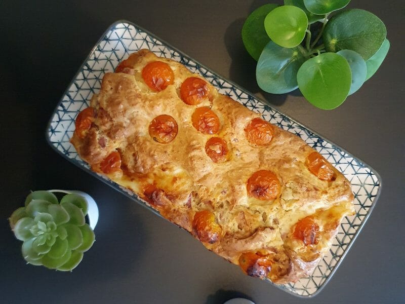 Cliquez pour zoomer ! Cake tomates mozzarella et lardons Thermomix par Princesse Mathilde