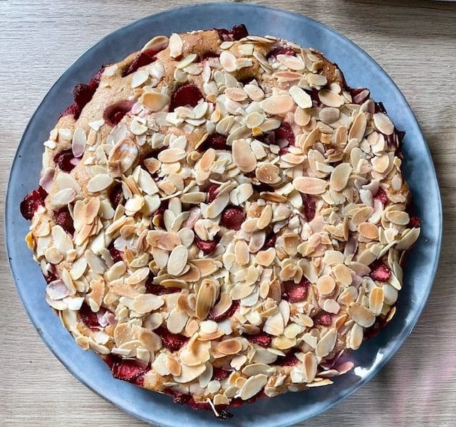 Cliquez pour zoomer ! Gâteau amandes et fruits rouges Thermomix par titibigoudi
