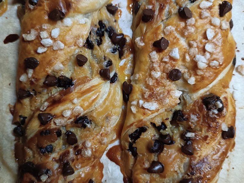 Cliquez pour zoomer ! Torsades crème pâtissière et pépites de chocolat Thermomix par doudie47
