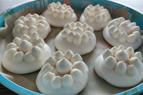 Cliquez pour zoomer ! Mini pavlova aux fraises Thermomix par 53poline