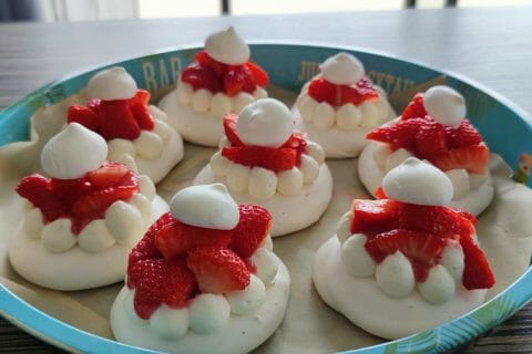 Cliquez pour zoomer ! Mini pavlova aux fraises Thermomix par 53poline