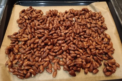 Cliquez pour zoomer ! Amandes grillées à la cannelle et au miel Thermomix par caroline_393