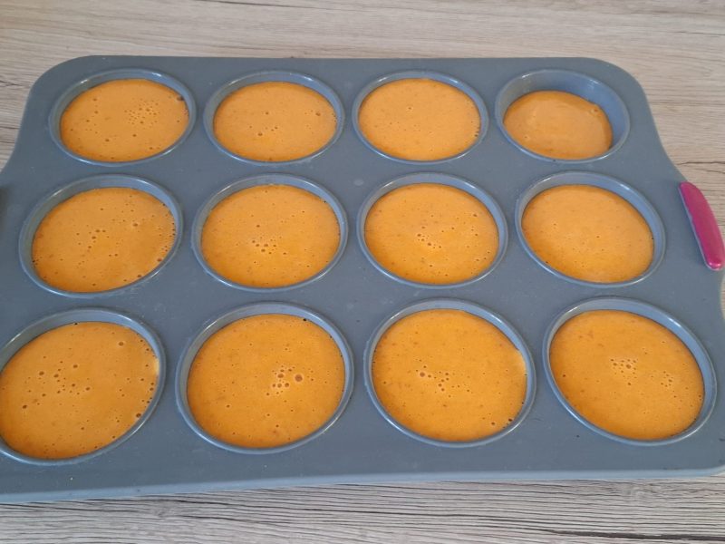 Cliquez pour zoomer ! Dômes à la mousse de poivrons et chèvre frais Thermomix par slysly