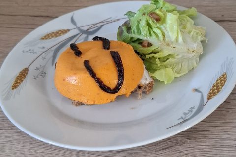 Cliquez pour zoomer ! Dômes à la mousse de poivrons et chèvre frais Thermomix par slysly