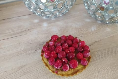 Cliquez pour zoomer ! Tartelettes framboises sur crème d’amande et pistache Thermomix par slysly