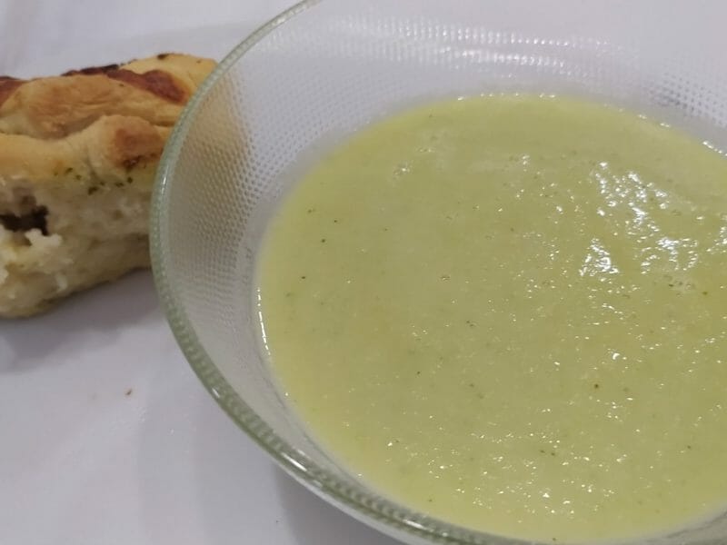 Cliquez pour zoomer ! Pain à l’ail, persil et mozzarella Thermomix par slysly