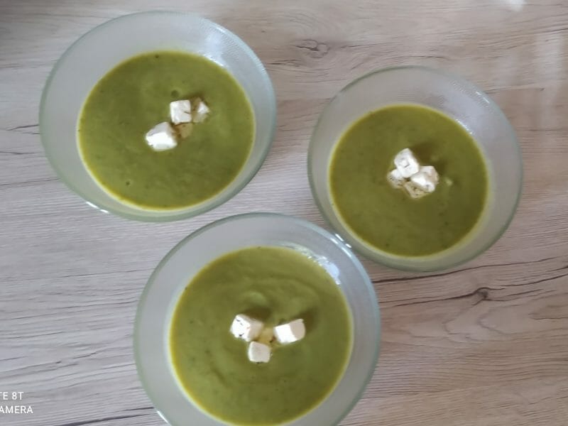 Cliquez pour zoomer ! Velouté de courgettes, petits pois et basilic Thermomix par slysly
