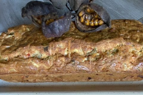 Cliquez pour zoomer ! Cake aux poivrons, fêta et olives Thermomix par Miminefer