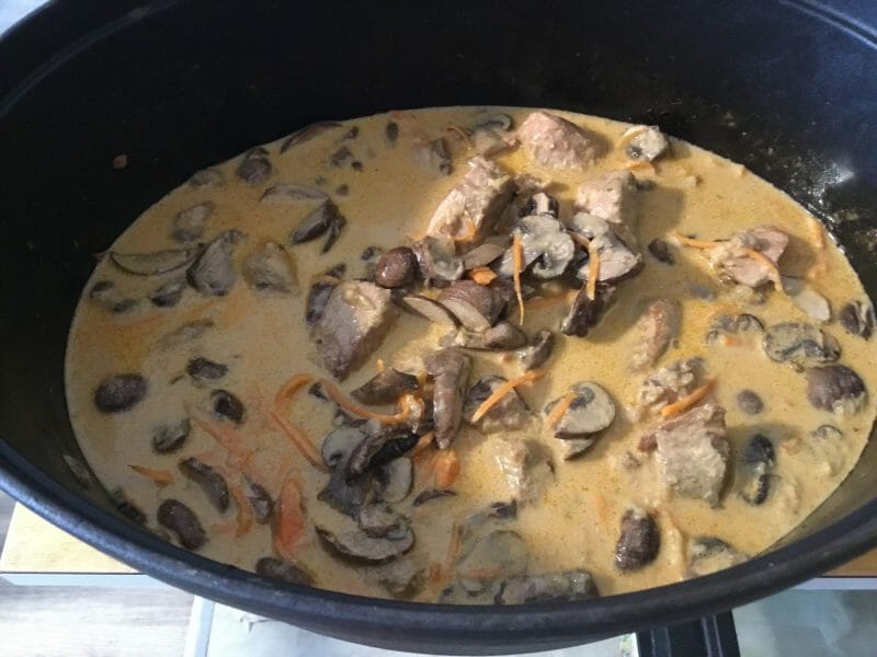 Cliquez pour zoomer ! Goulash de porc Thermomix par Miminefer