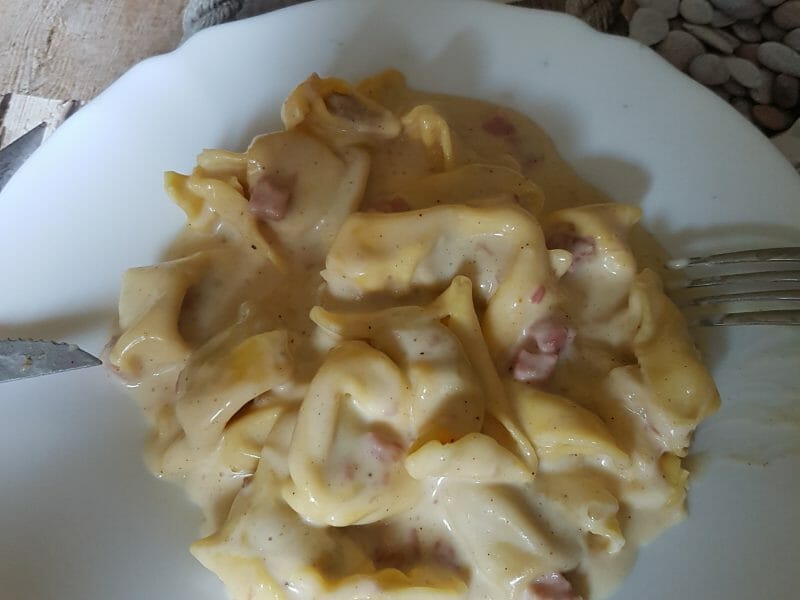 Cliquez pour zoomer ! Tortellini sauce crémeuse au jambon Thermomix par Elo dee
