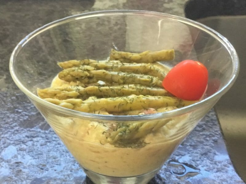 Cliquez pour zoomer ! Mousse d’asperges au saumon fumé Thermomix par Helenet