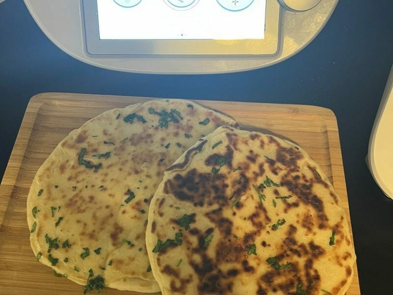 Cliquez pour zoomer ! Naans à l’ail et à la coriandre Thermomix par siham_45