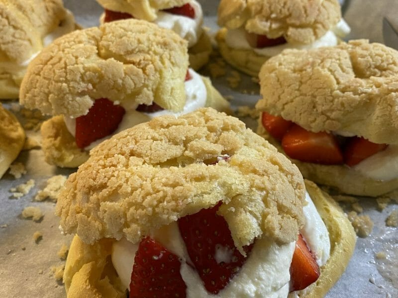 Cliquez pour zoomer ! Choux craquelin fraises chantilly Thermomix par Cabocuisine
