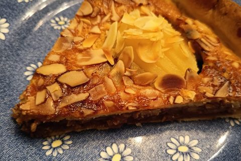 Cliquez pour zoomer ! Tarte aux poires sur lit de chocolat Thermomix par Corinne B80