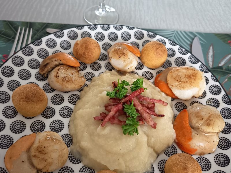 Cliquez pour zoomer ! Saint Jacques snackées sur purée de panais Thermomix par Corinne B80