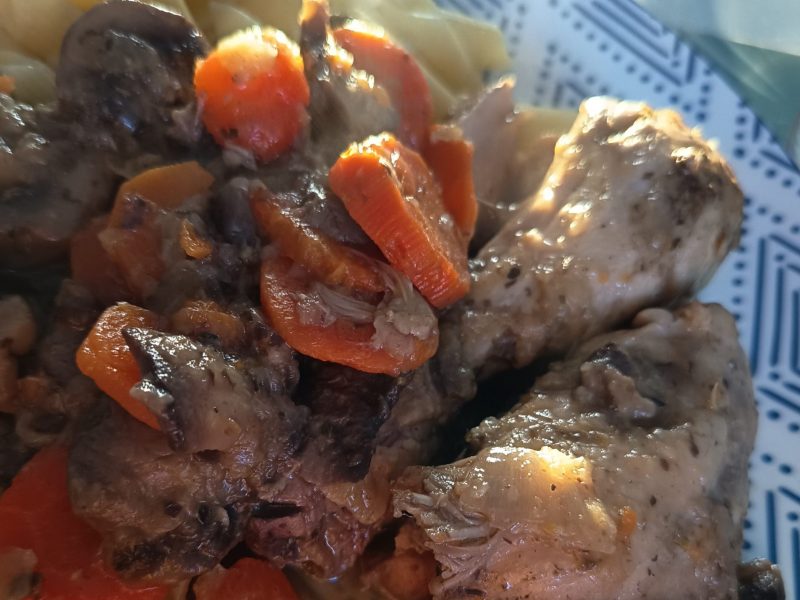 Cliquez pour zoomer ! Cuisses de poulet au vin blanc Thermomix par Corinne B80