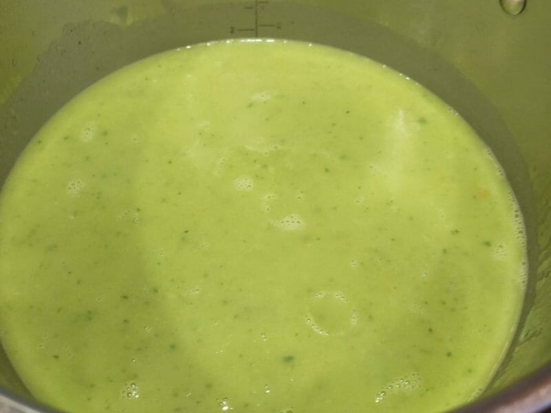 Cliquez pour zoomer ! Velouté aux fanes de radis Thermomix par Corinne B80