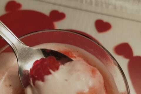 Cliquez pour zoomer ! Mousse à la framboise et son coulis Thermomix par Corinne B80