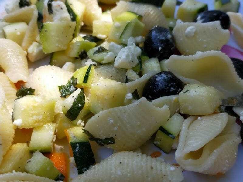 Cliquez pour zoomer ! Salade de courgettes à la feta Thermomix par Corinne B80