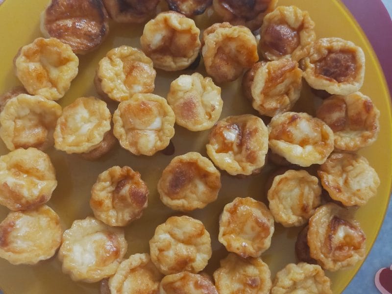 Cliquez pour zoomer ! Mini cannelés chèvre miel Thermomix par Corinne B80