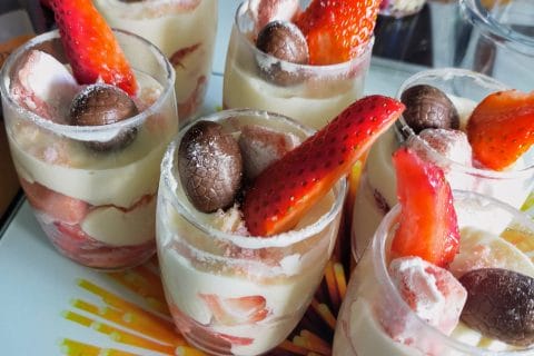 Cliquez pour zoomer ! Délices fraises et chocolat blanc Thermomix par Corinne B80
