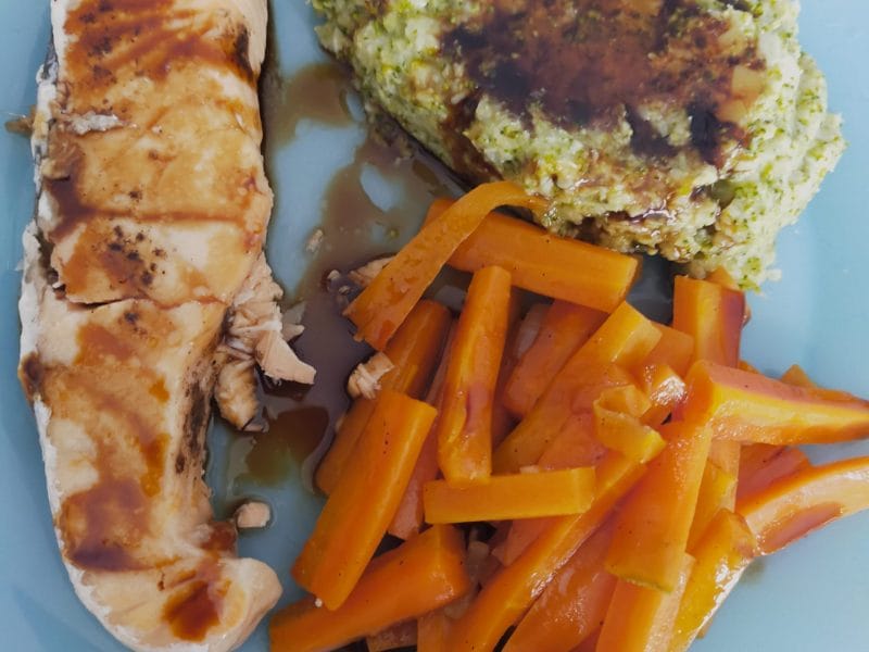 Cliquez pour zoomer ! Saumon sur purée de brocolis Thermomix par Corinne B80