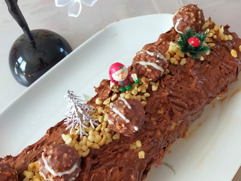 Cliquez pour zoomer ! Bûche Ferrero Rocher Thermomix par Corinne B80