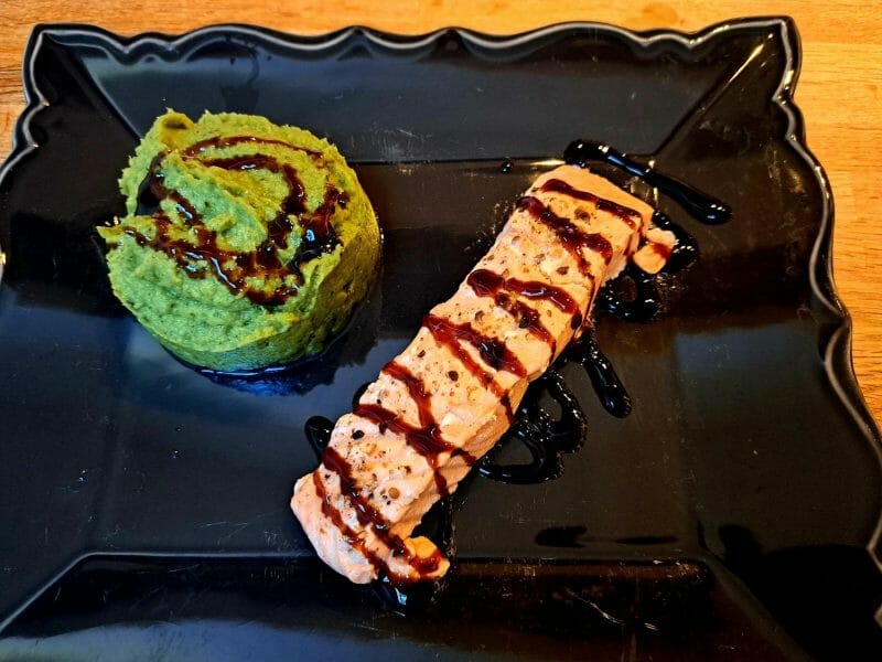 Cliquez pour zoomer ! Saumon sur purée de brocolis Thermomix par sandlemaitre