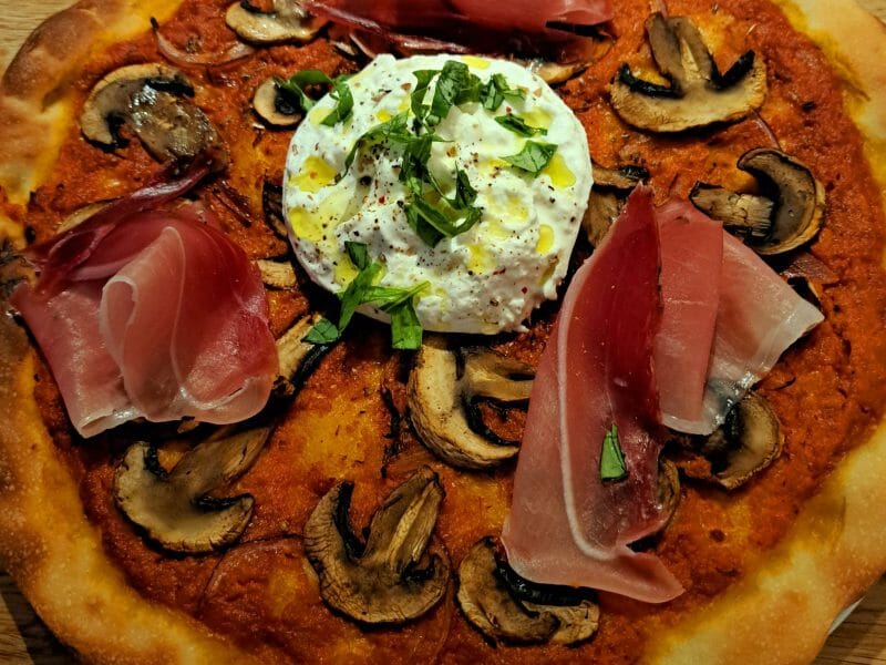 Cliquez pour zoomer ! Pizza au saumon et sauce kiri Thermomix par sandlemaitre