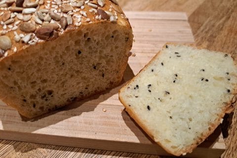 Cliquez pour zoomer ! Pain de mie aux blancs d’oeufs et aux graines de céréales Thermomix par sandlemaitre