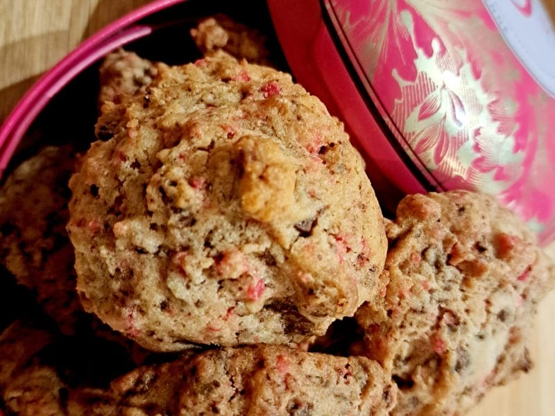 Cliquez pour zoomer ! Cookies aux éclats de pralines roses et pépites de chocolat Thermomix par sandlemaitre