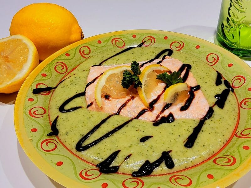 Cliquez pour zoomer ! Saumon sur purée de brocolis Thermomix par oceane67120