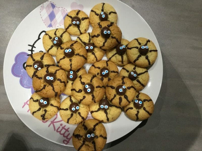 Cliquez pour zoomer ! Spider cookies (cookies araignées) Thermomix par Tililouchou