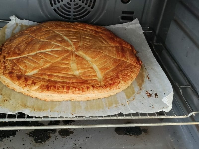 Cliquez pour zoomer ! Galette des rois à la frangipane Thermomix par elo_117