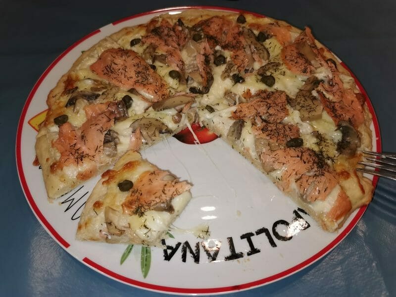 Cliquez pour zoomer ! Pizza au saumon et sauce kiri Thermomix par safiye