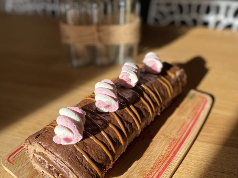 Cliquez pour zoomer ! Roulé au Kinder Bueno Thermomix par july0210