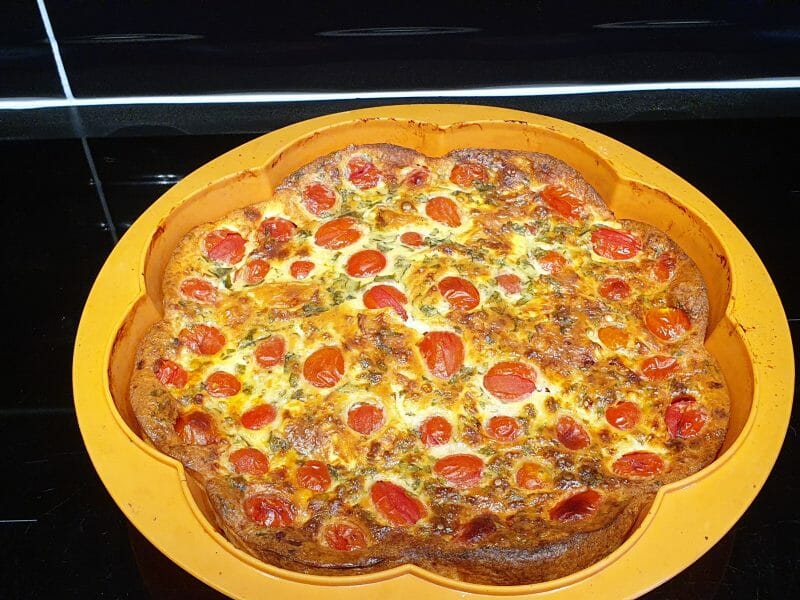 Cliquez pour zoomer ! Clafoutis tomates cerises et fromage de chèvre Thermomix par Karinearnault